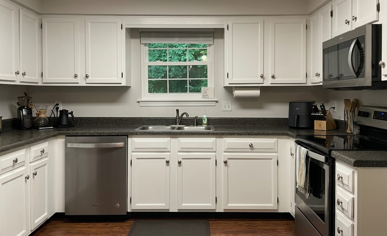 Oak kitchen cabinets — after